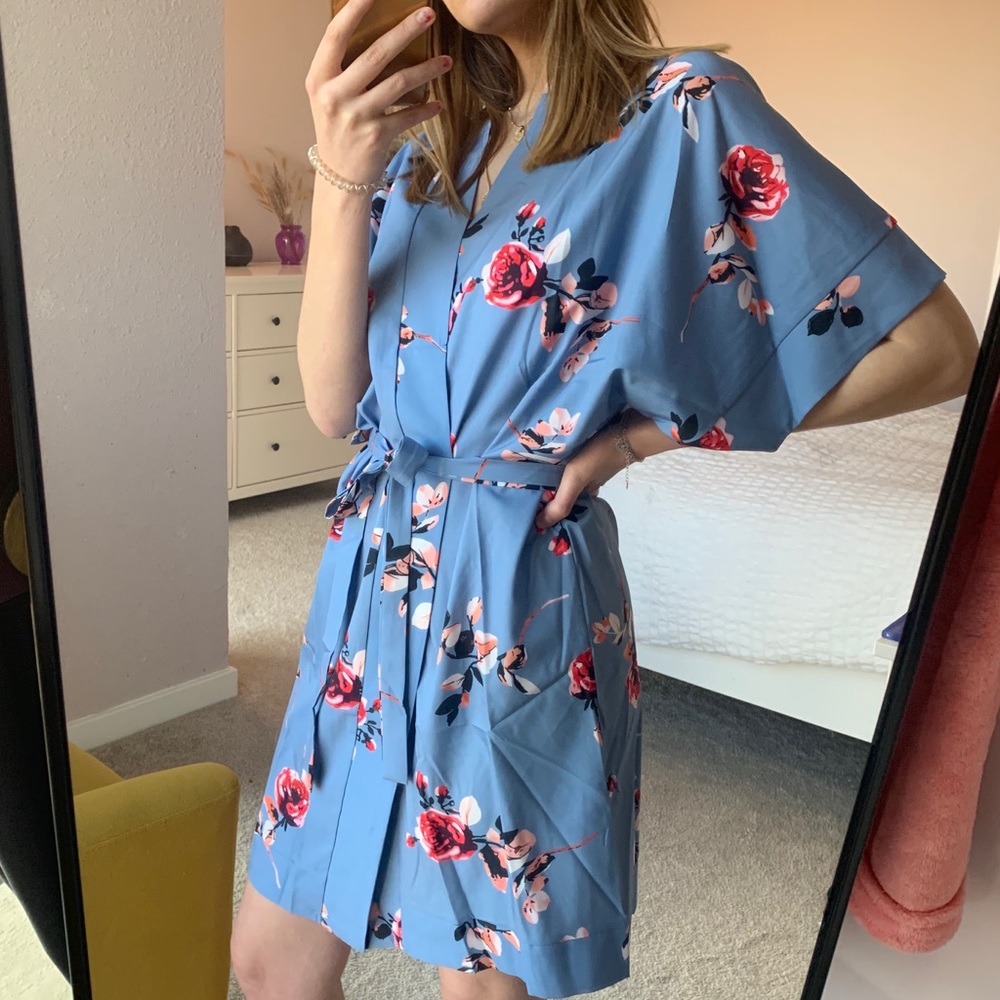 📦 MOVE OUT SALE - Blue Floral Print Kimono Dress